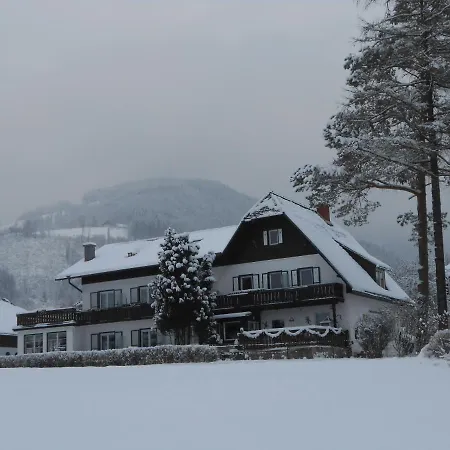 Gierlinger Vendégház 3*